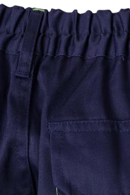 Pantalón bicolor multibolsillos