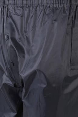 Traje de lluvia dos piezas con capucha oculta