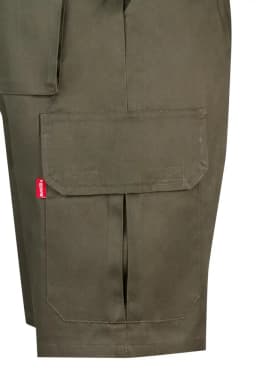 Bermudas multibolsillos