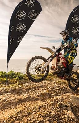 SOPORTE BANDERA FORMA GOTA 2 M